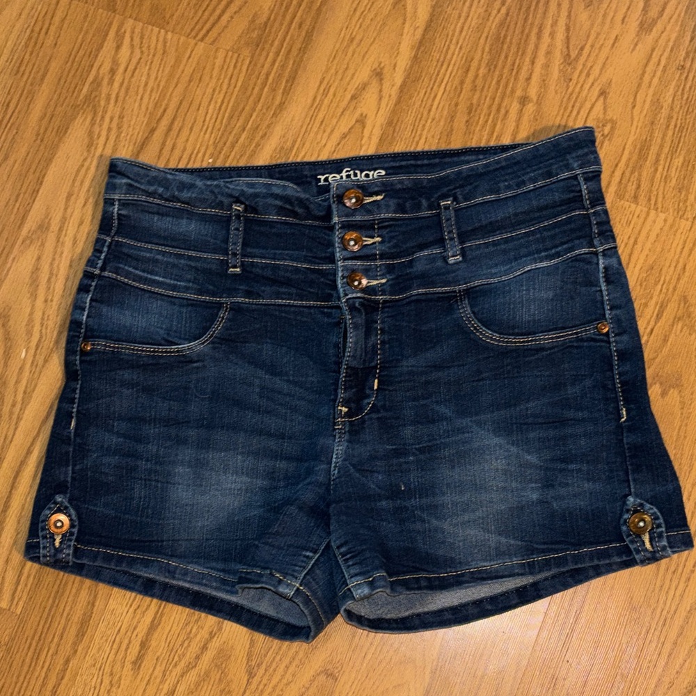 Refuge Women's Dark Blue Jean Shorts Size 14 EUC